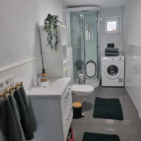 Schoene In Ruhiger Gegend Apartamento *