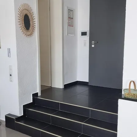 Schoene In Ruhiger Gegend Calden