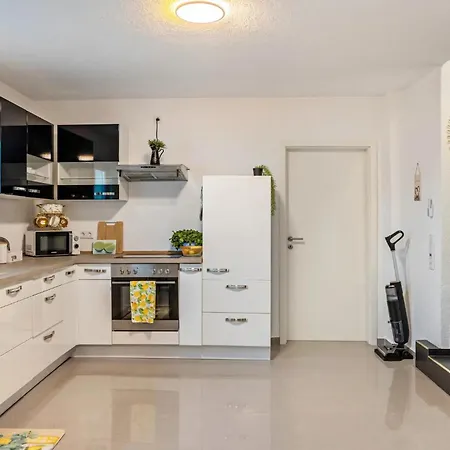 Appartement Schoene In Ruhiger Gegend *