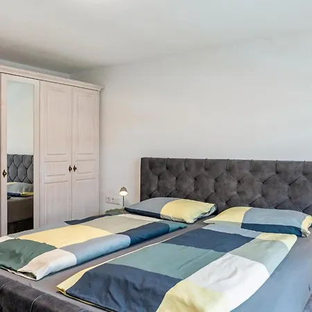 Schoene In Ruhiger Gegend Appartement Calden